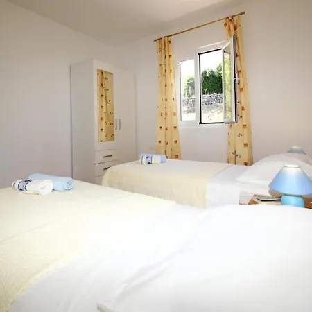Apartment Dubreta